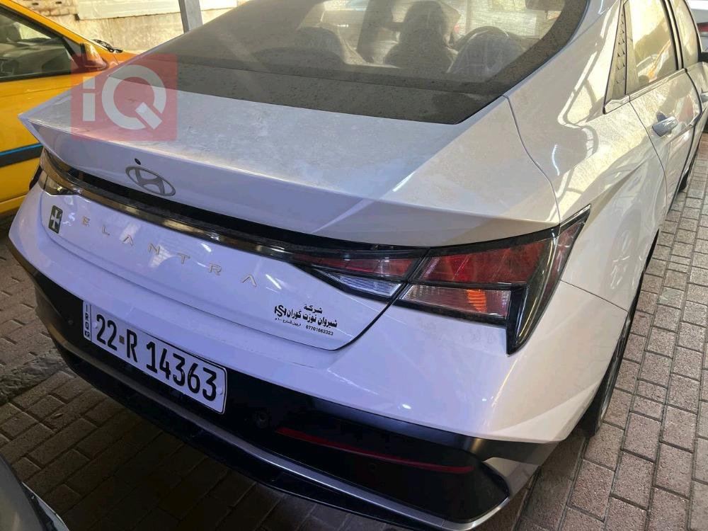 هیوندای ئەلەنترا